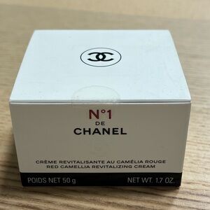 COPY - Chanel red camellia revitalizing cream